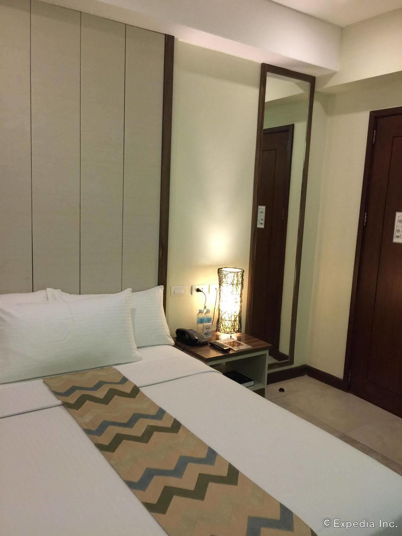 Belian Hotel Tagbilaran City Exteriör bild