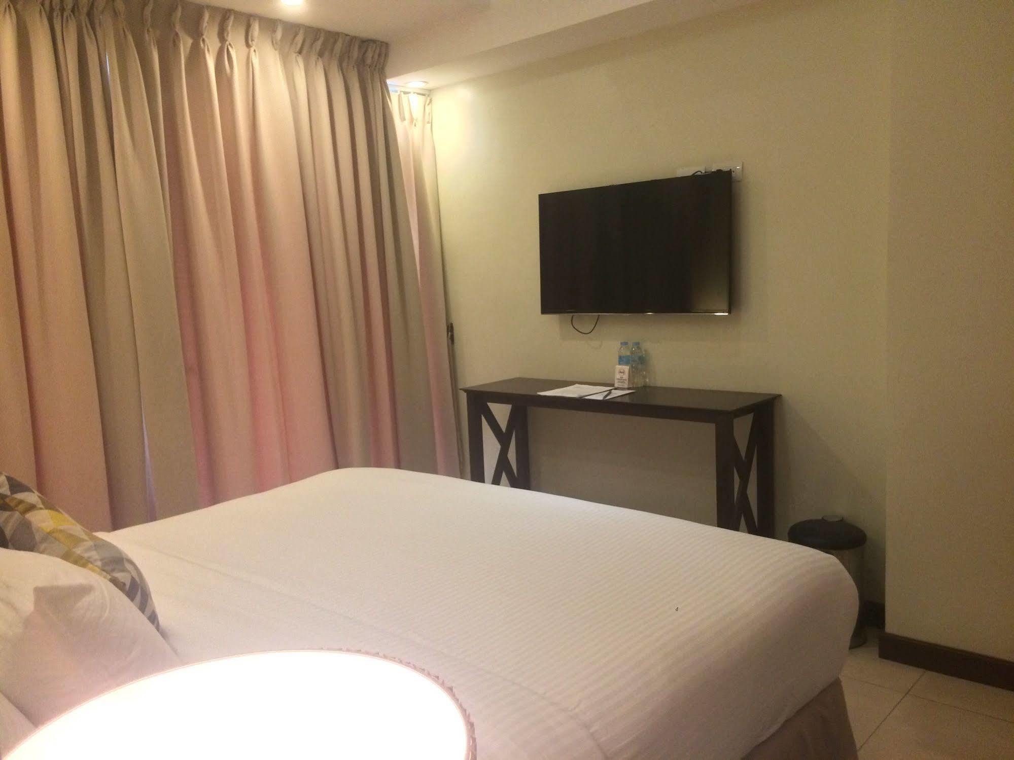 Belian Hotel Tagbilaran City Exteriör bild