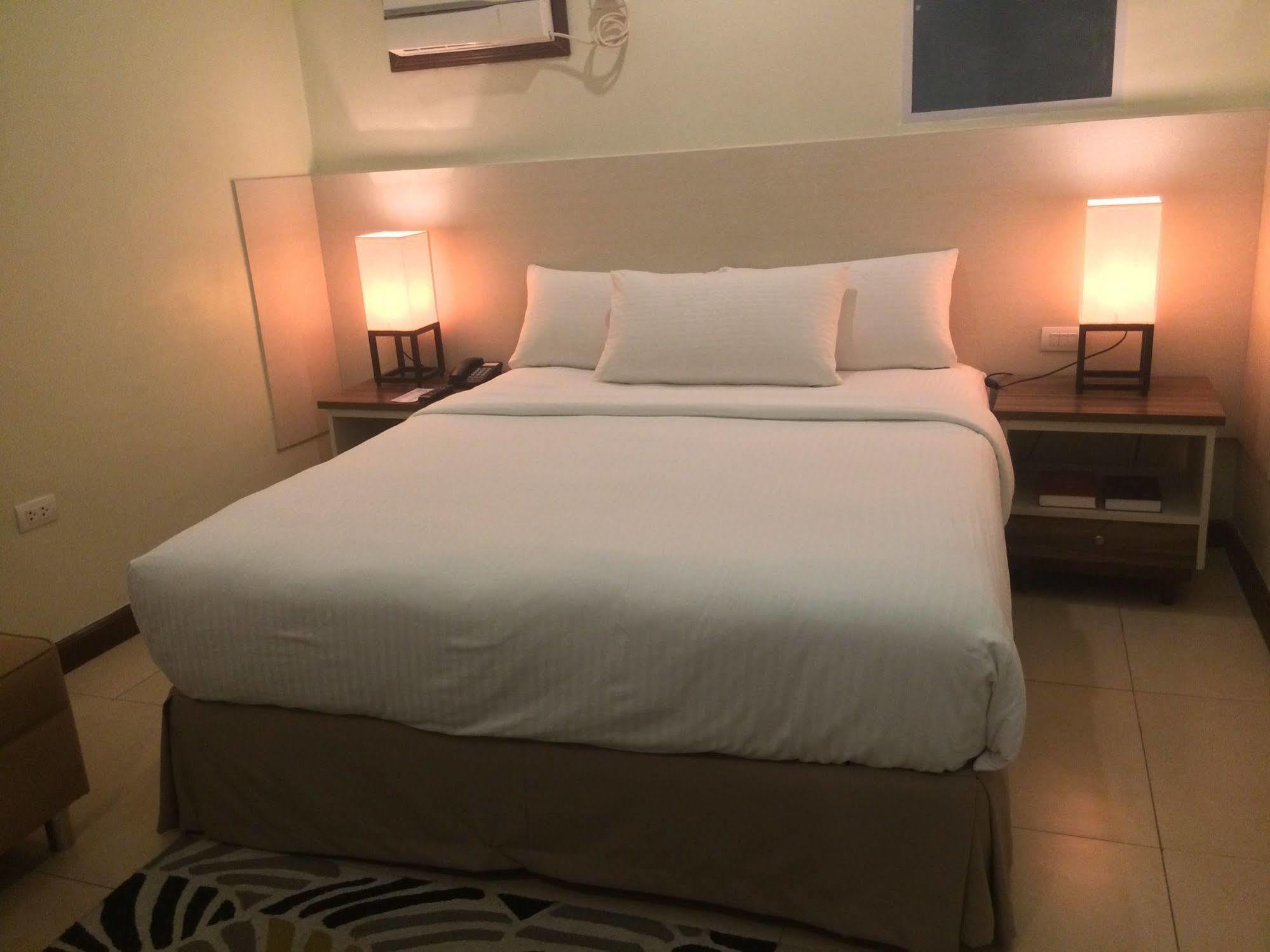 Belian Hotel Tagbilaran City Exteriör bild