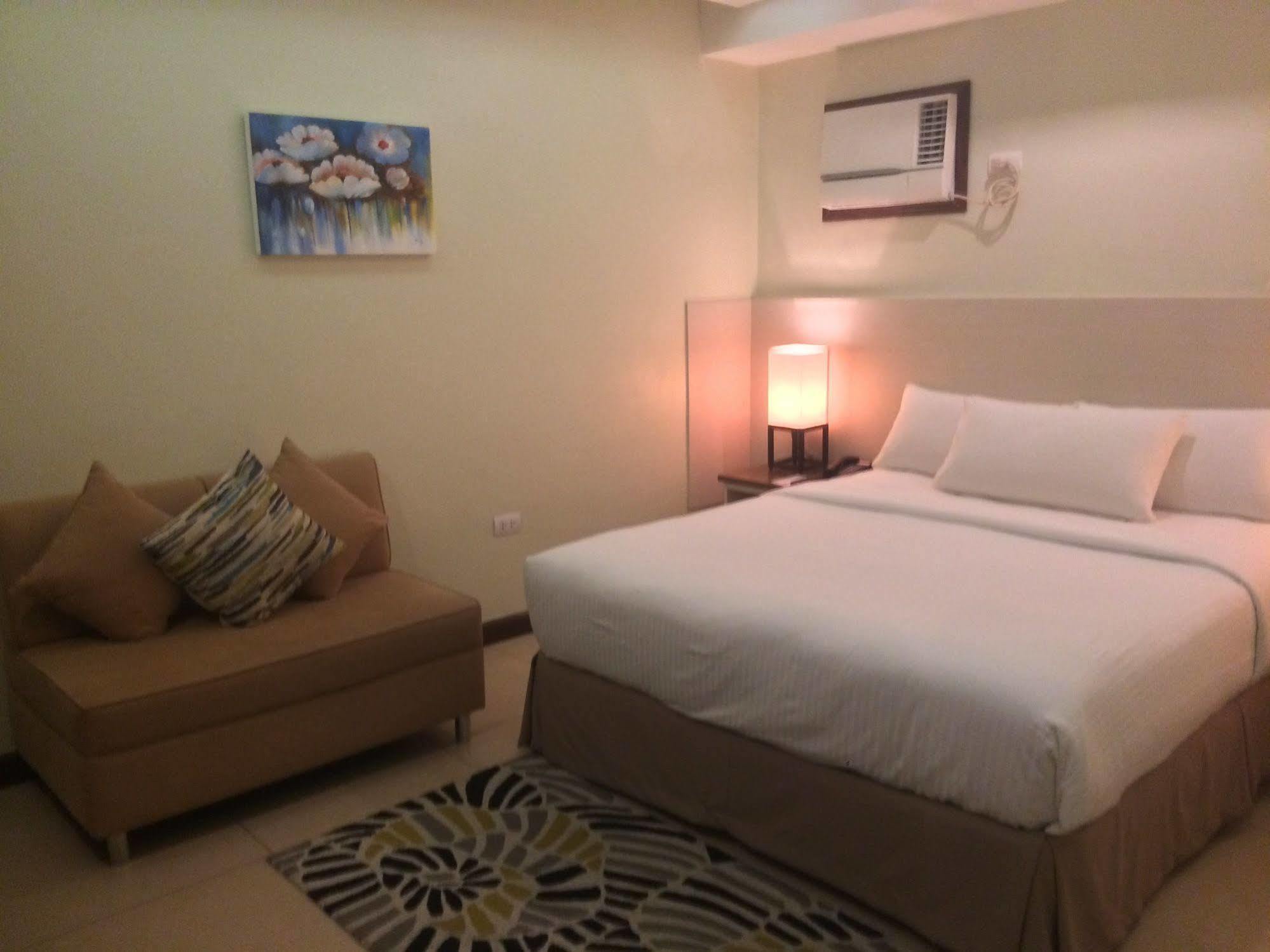 Belian Hotel Tagbilaran City Exteriör bild